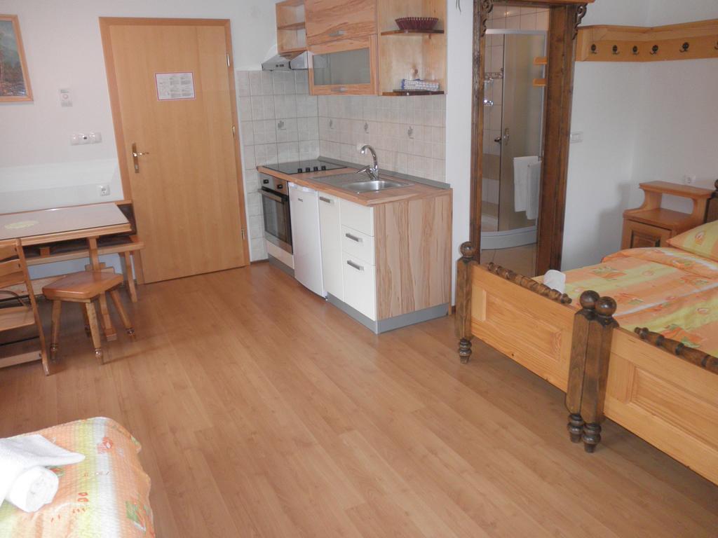 Apartments Cumar ツェルクノ エクステリア 写真